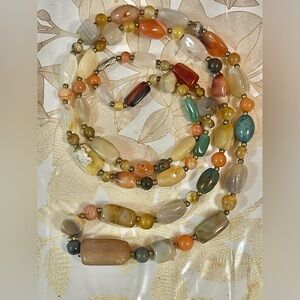VTG Southwest Hand Made Multicolor Stone Necklace Cornelian Agate Onyx Size 40”